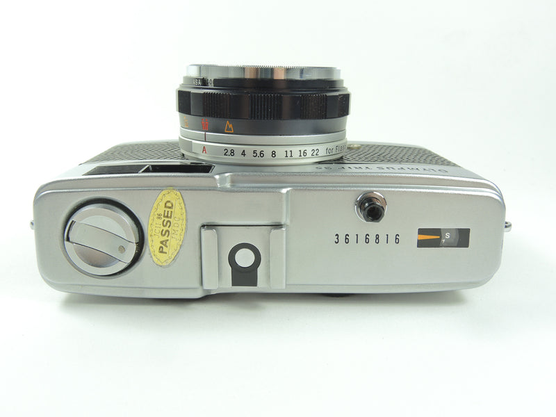 Olympus Trip 35 - Late in black lizard cowhide leather