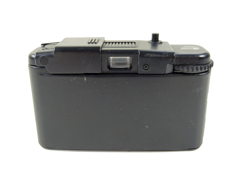 Olympus XA1